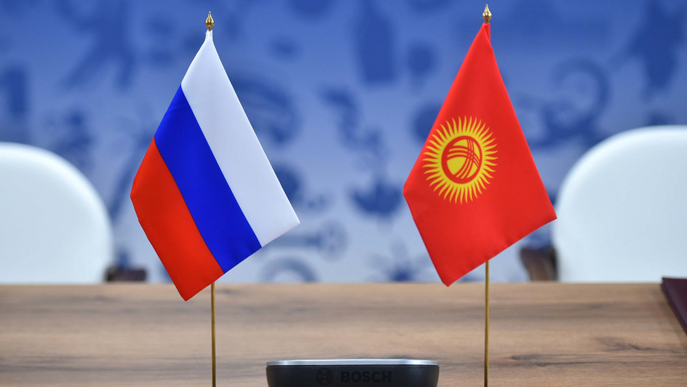 Комитет Жогорку Кенеша одобрил законопроект о ратификации соглашения с Россией по актуализации перечня проездных документов