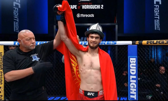 Кыргызстанец Муртазали Магомедов победил в дебютном бою в UFC и получил бонус $100 тыс.
