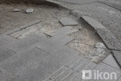 "Бүтэн хоёр сар явган хүний замыг битүүлэх тухай хэллээ. Хөтлөөд замаар дагуулж явж, харж байгаад хийлгэх ёстой юм уу"