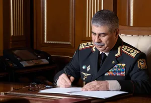Министр обороны Азербайджана выразил соболезнования Пакистану