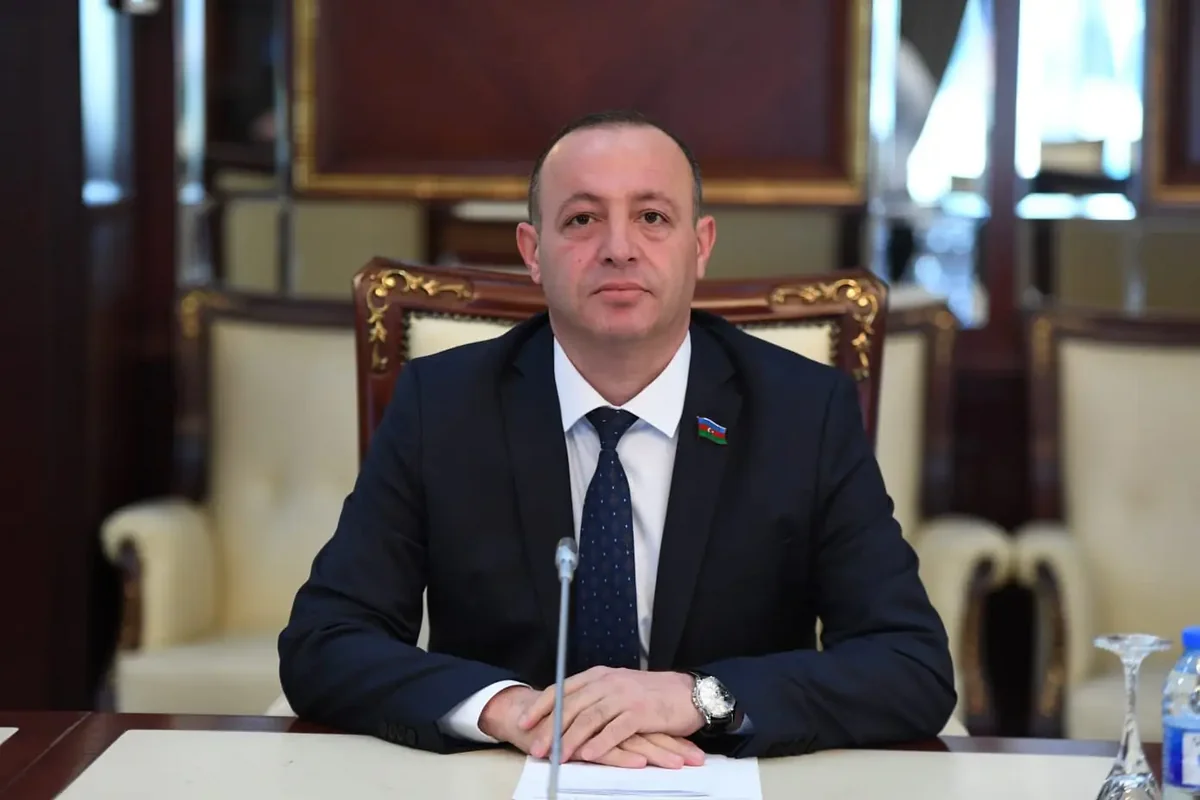 Deputat: "Maliyyə icarəsi ilə bağlı elektron müqavilələrin bağlanılması üçün addımlar atılmalıdır"