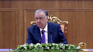 Рахмон заявил о случаях коррупции в судебной системе Таджикистана