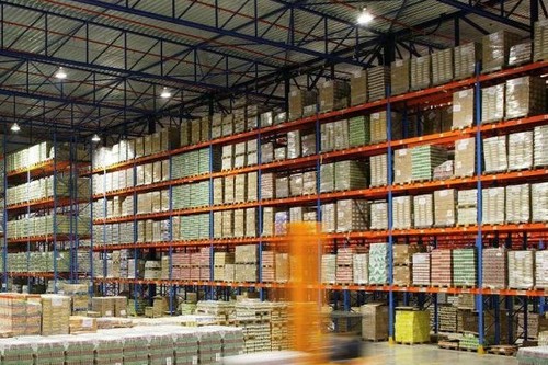 За полгода оборот оптовой и розничной торговли в Кыргызстане достиг 943,1 млрд сомов