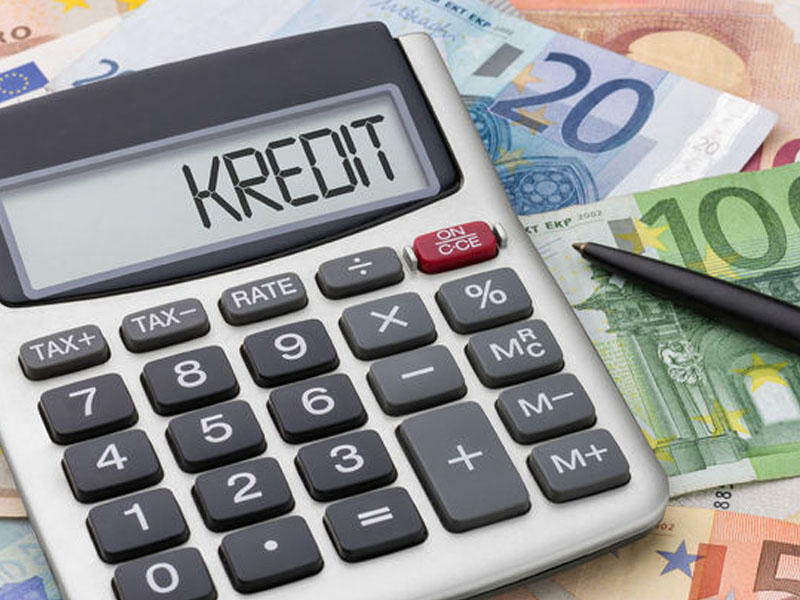 В Азербайджане разрешат запретить оформление кредитов на свое имя