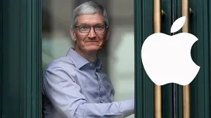 Тим Кук покидает пост гендиректора Apple. Он возглавлял компанию 15 лет