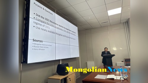 Священная власть и ограниченный суверенитет: новый взгляд на статус Богдо-хана в революционной Монголии (1921–1924)