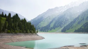 Как ледники делают электричество для Алматы и что может этому мешать