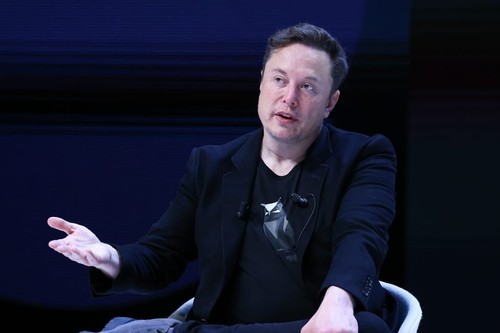 Илон Маск заявил, что ИИ превзойдет совокупный человеческий интеллект через пять лет