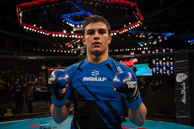В США призвали UFC подписать азербайджанского бойца