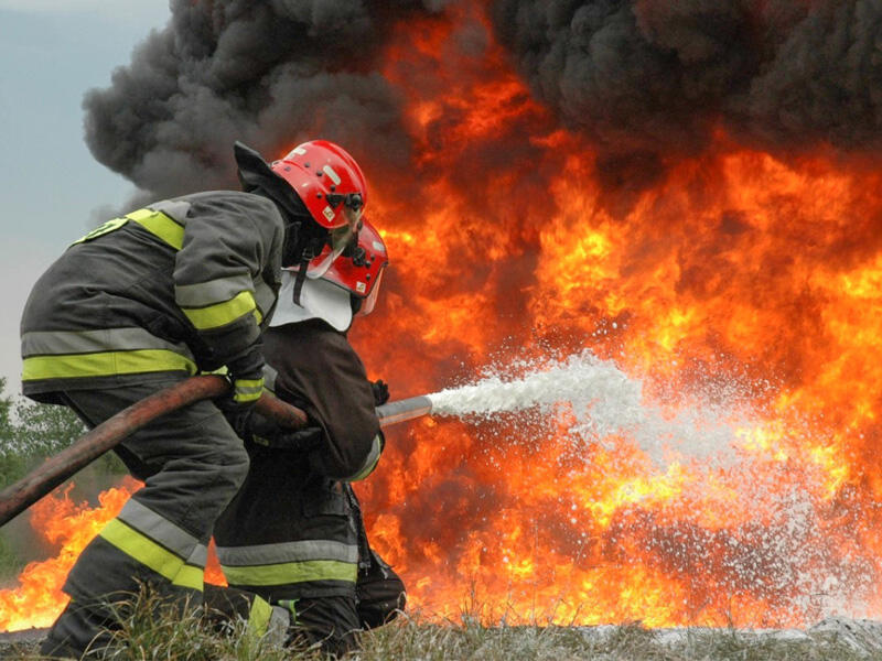 Пожар вспыхнул в центре Баку