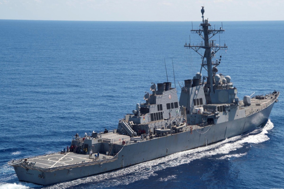 Авианосец США обошел Красное море из-за угрозы хуситов