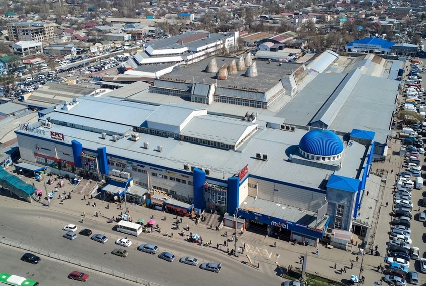 На аренде мест владельцы рынков Кыргызстана заработали 906 миллионов сомов