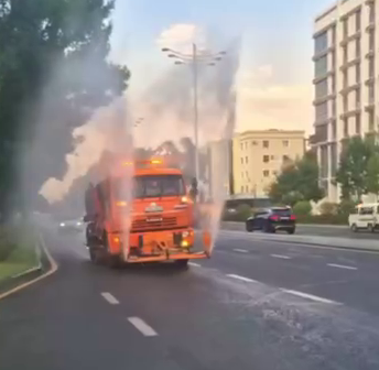 Ташкент охлаждают. В столице усилили полив улиц и зеленых зон из-за жары. Видео