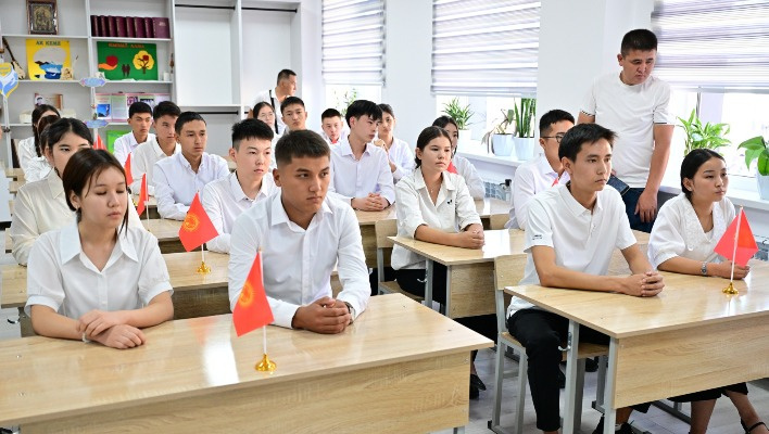 Кабмин принял решение о шестидневке в школах