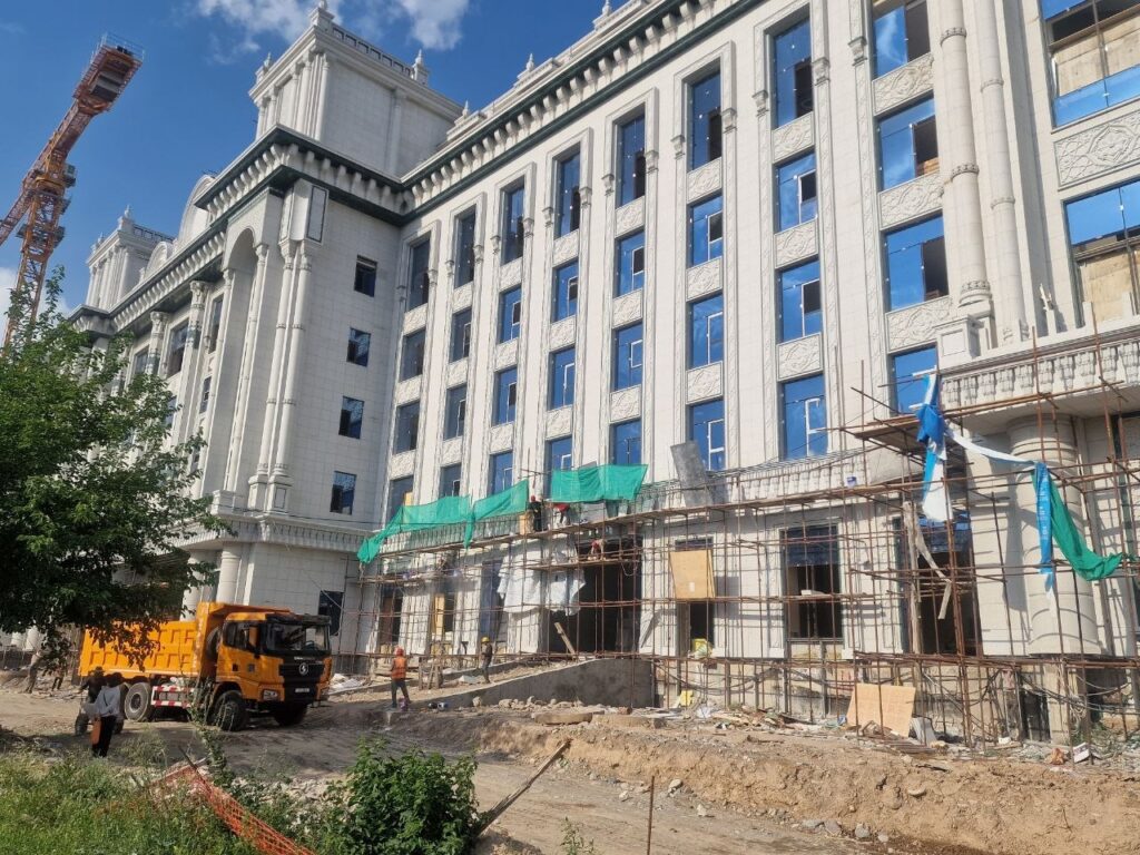 Национальный театр Таджикистана планируют открыть 9 сентября