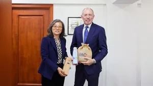 Министр Дули принимает участие в конференции COP17 по опустыниванию, деградации земель и засухе в Монголии