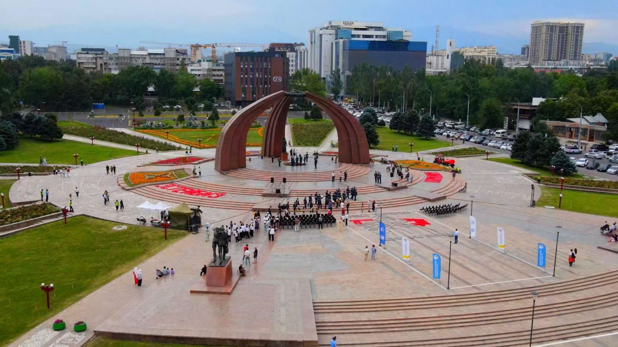 В Бишкеке прошла международная акция "Свеча памяти"