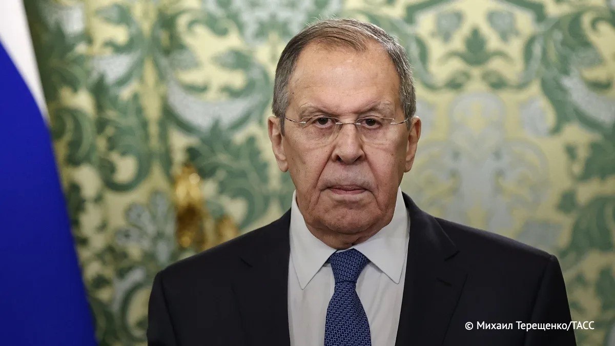 Министр иностранных дел РФ Сергей Лавров прибыл с визитом в Кыргызстан