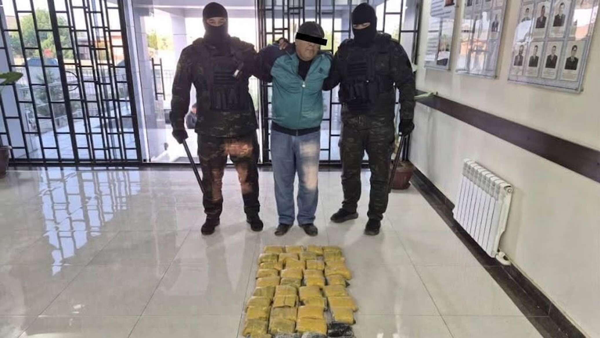 Афганские наркотики везли через Кыргызстан в Узбекистан. Задержан иностранец