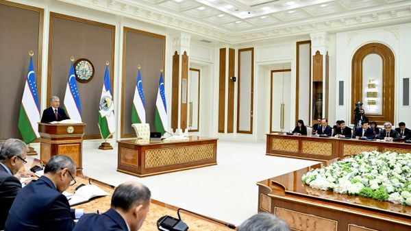 Мирзиёев объявил "Актуальные 40 дней" для решения проблем в 2 000 махаллях