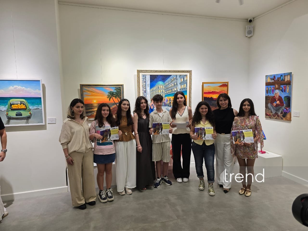 В столице открылась красочная экспозиция Gulnar Art Studio под названием «Разные взгляды»