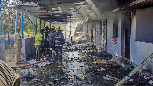 Энэтхэгийн салютын үйлдвэрт дэлбэрэлт болж 23 хүн амиа алдав