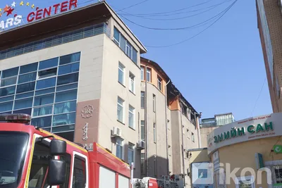 ФОТО: "Старс" төвд гарсан гал түймрийг 09:50 цагт бүрэн унтраажээ